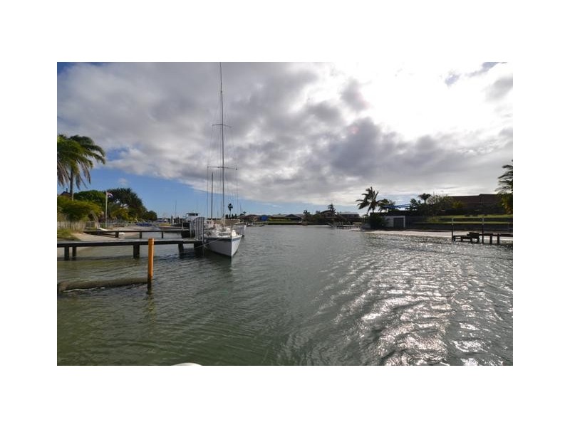 17 Oxley Drive, Paradise Point QLD 4216