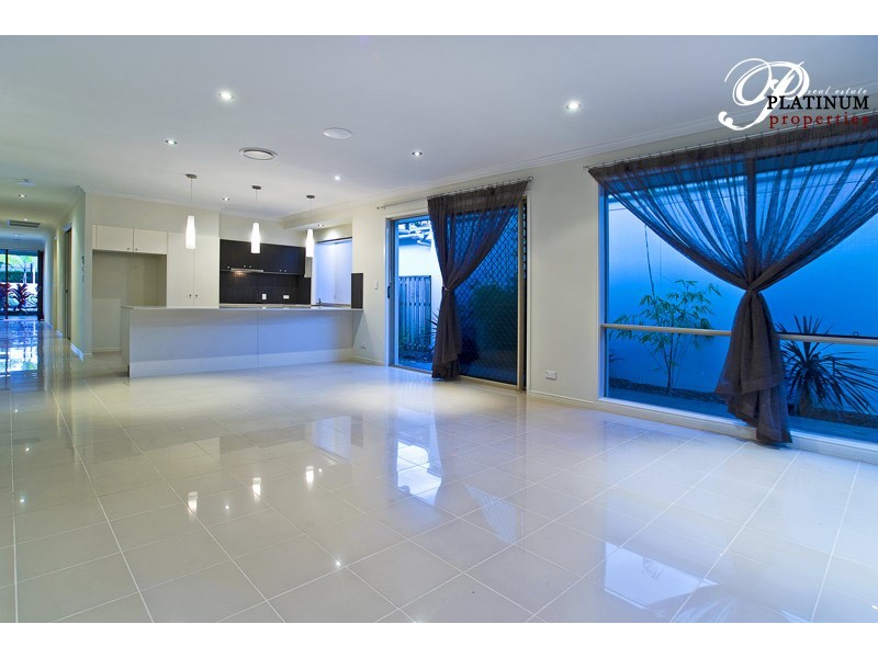 10 Hans Street, Upper Coomera QLD 4209