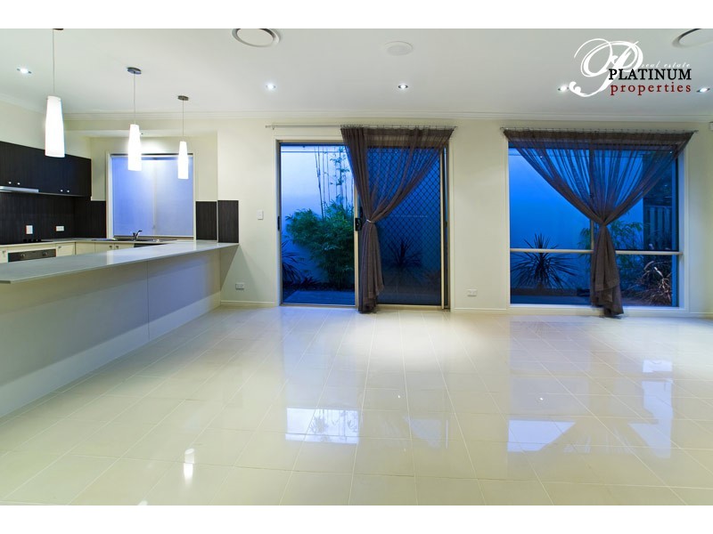 10 Hans Street, Upper Coomera QLD 4209