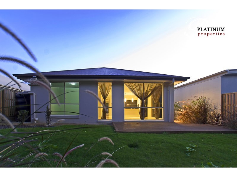 10 Hans Street, Upper Coomera QLD 4209