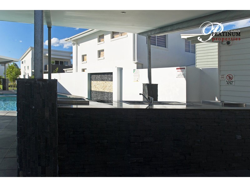 3 Valencia Boulevard, Burleigh Heads QLD 4220