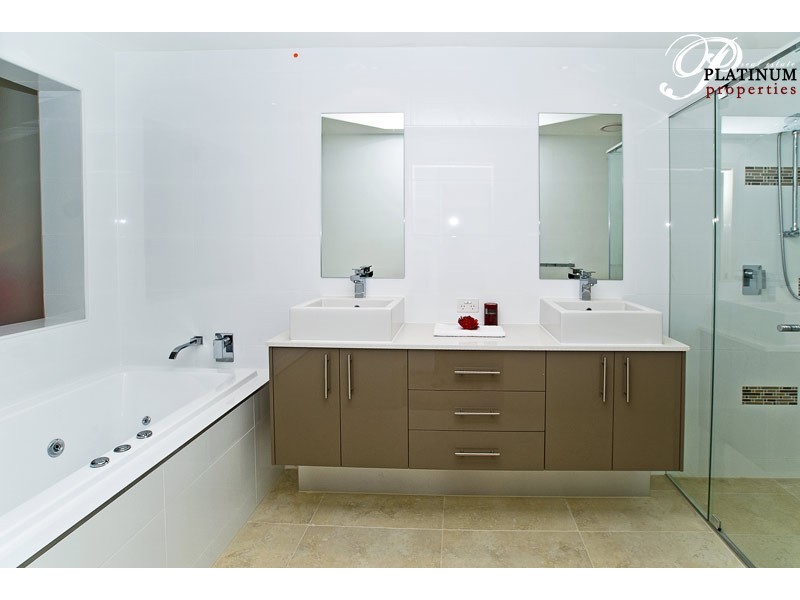 1 Town Centre Residential, Carrara QLD 4211