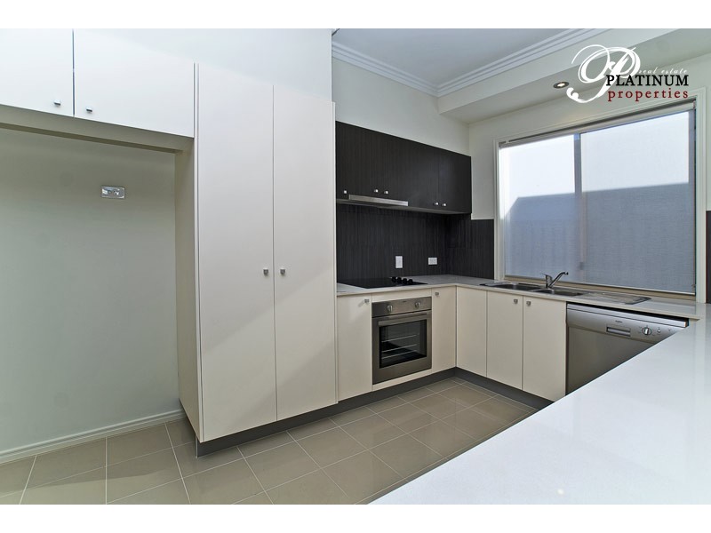 10 Hans Street, Upper Coomera QLD 4209