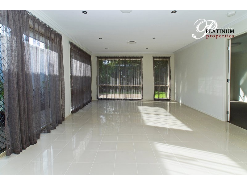 10 Hans Street, Upper Coomera QLD 4209