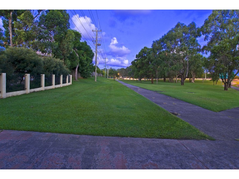17 Cotlew Street, Southport QLD 4215