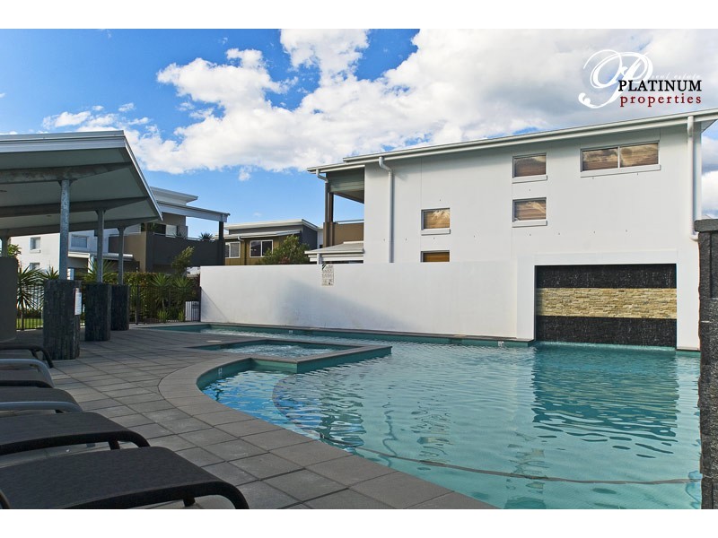 3 Valencia Boulevard, Burleigh Waters QLD 4220