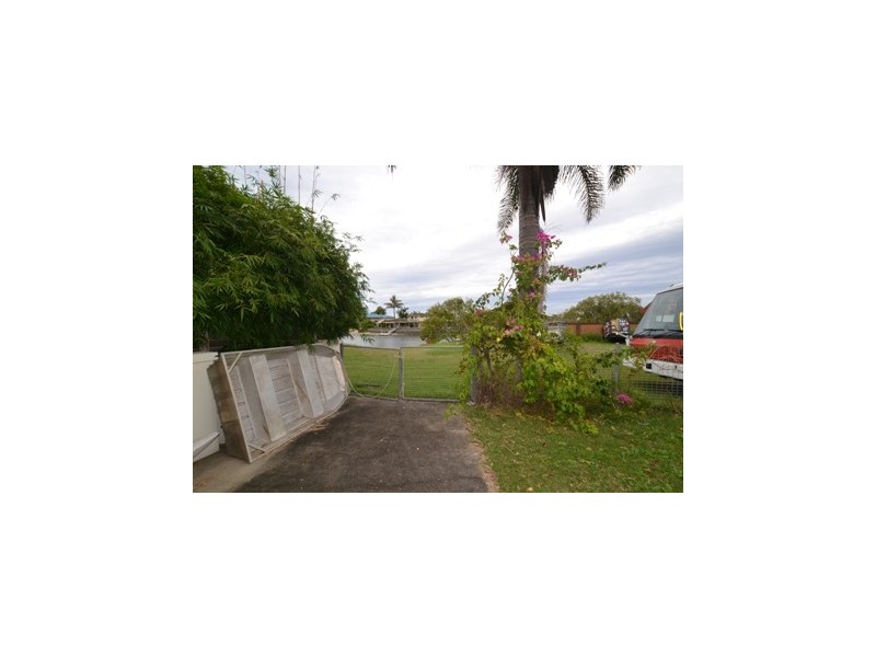 14 Ray Street, Runaway Bay QLD 4216