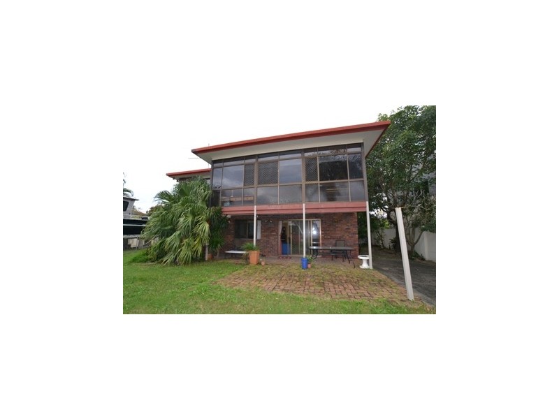 14 Ray Street, Runaway Bay QLD 4216