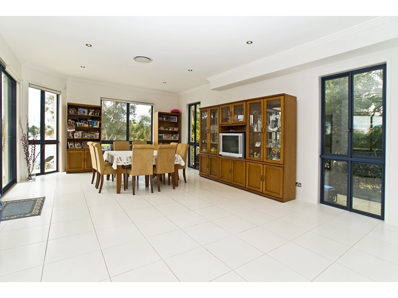 Broadbeach Waters QLD 4218