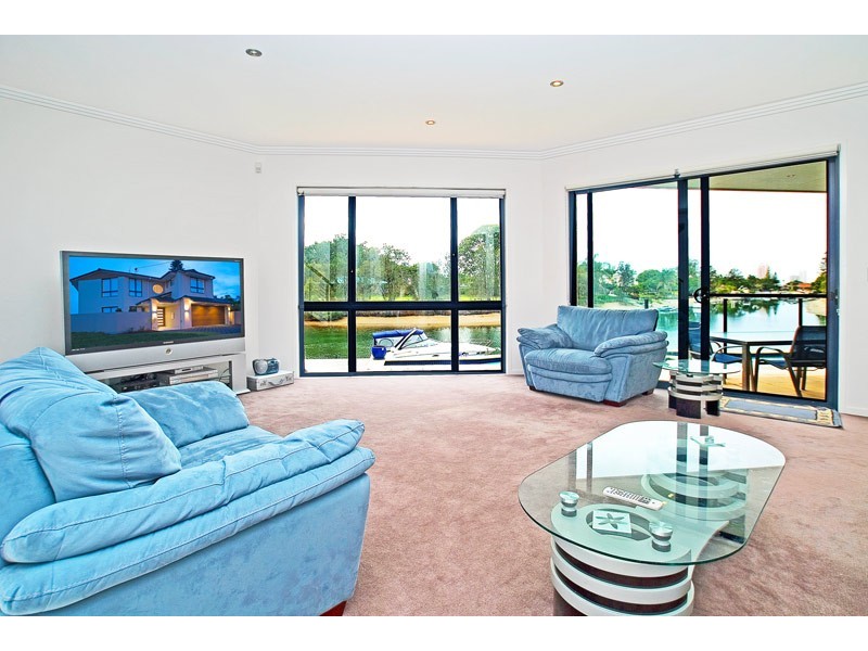 Broadbeach Waters QLD 4218
