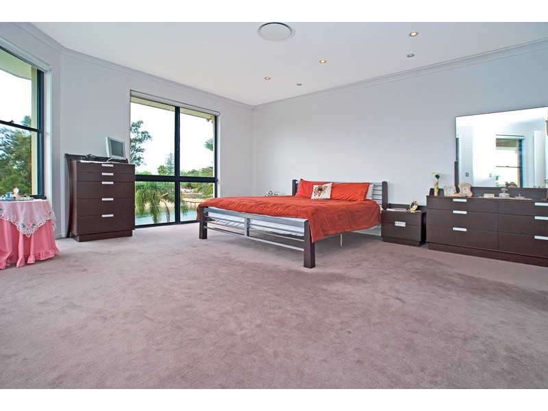 Broadbeach Waters QLD 4218