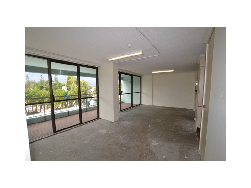 1B/114 Marine Parade, Southport QLD 4215