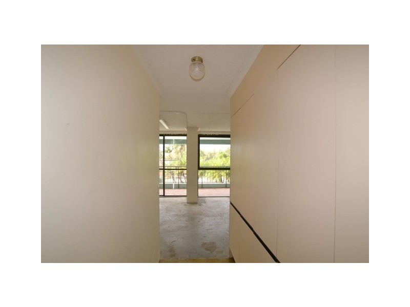 1B/114 Marine Parade, Southport QLD 4215