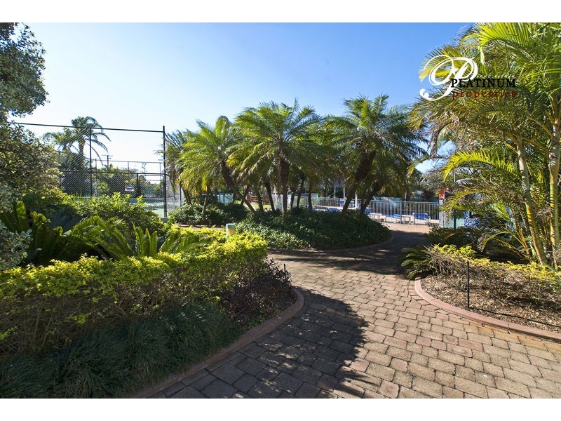 1B/114 Marine Parade, Southport QLD 4215