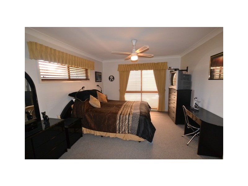 6 Cabarita Street, Biggera Waters QLD 4216