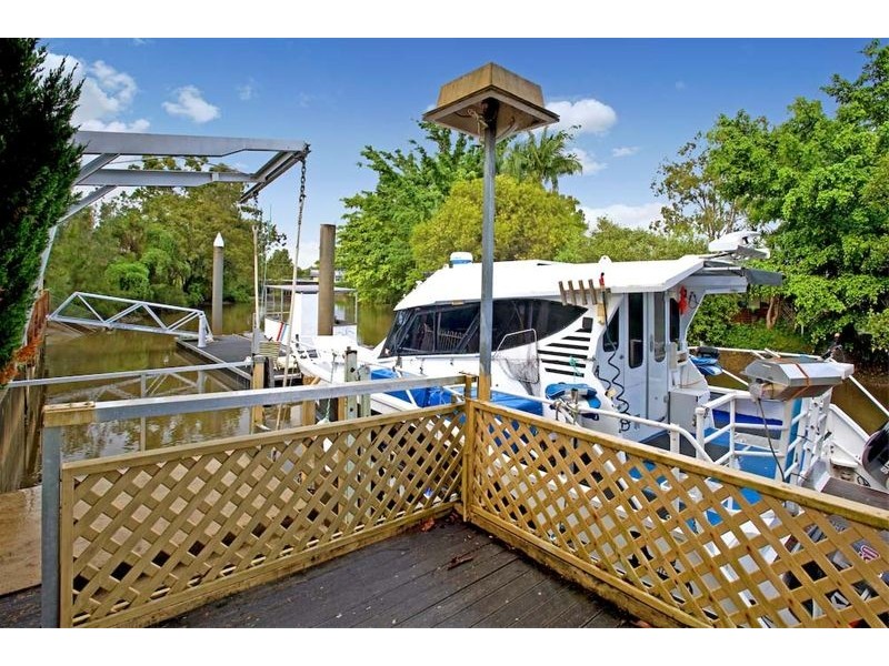 6 Cabarita Street, Biggera Waters QLD 4216