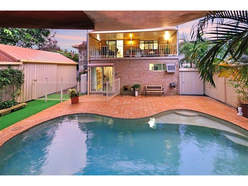 6 Cabarita Street, Biggera Waters QLD 4216