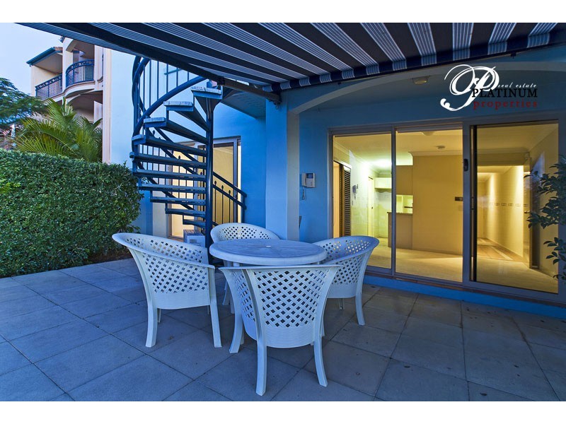 Hope Island QLD 4212