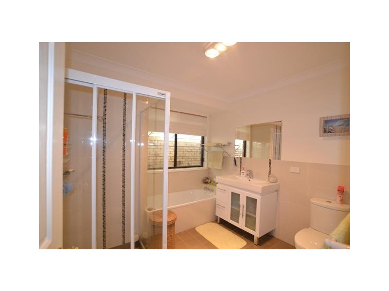 17 Oxley Drive, Paradise Point QLD 4216