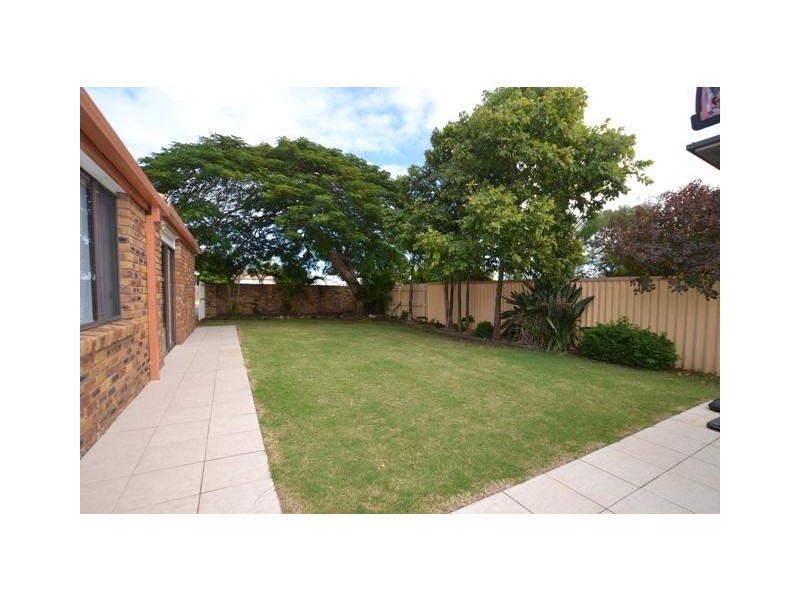 17 Oxley Drive, Paradise Point QLD 4216
