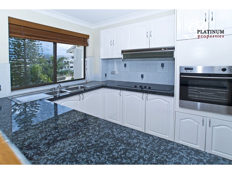 19/9 Bayview Street, Runaway Bay QLD 4216