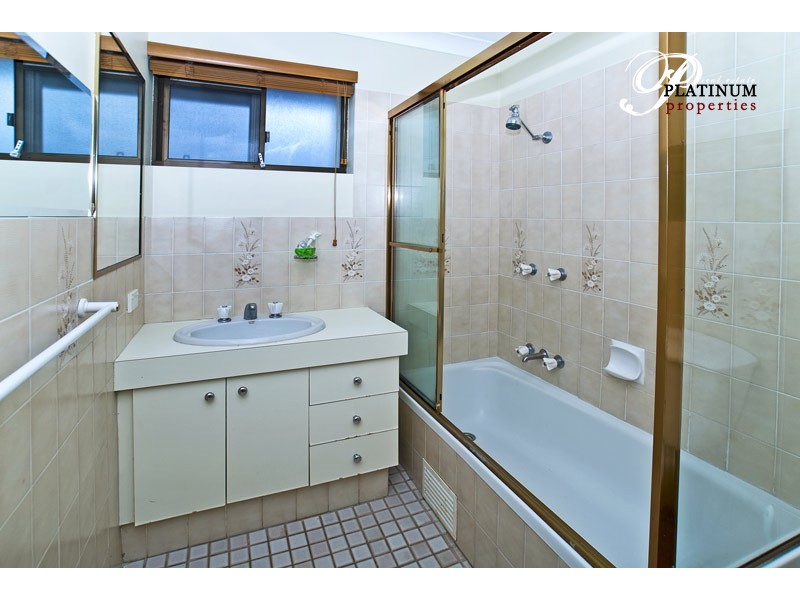 19/9 Bayview Street, Runaway Bay QLD 4216