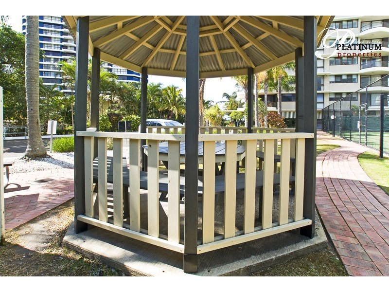 19/9 Bayview Street, Runaway Bay QLD 4216