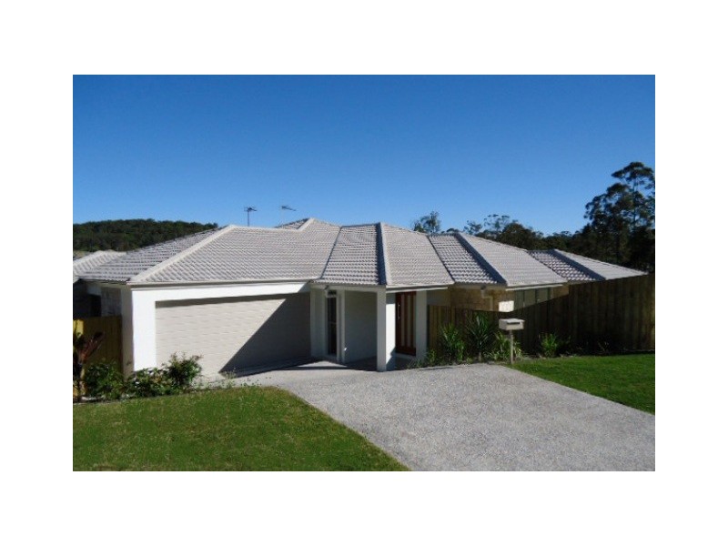 1 & 2/2 Portimao Court, Oxenford QLD 4210