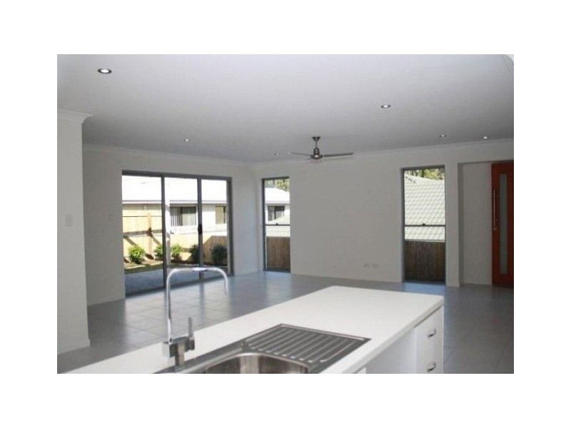 1 & 2/2 Portimao Court, Oxenford QLD 4210