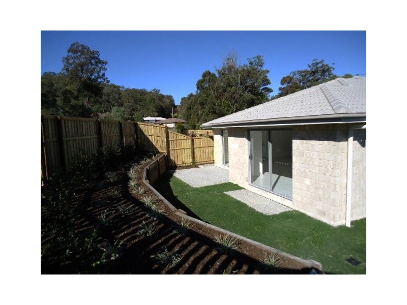 1 & 2/2 Portimao Court, Oxenford QLD 4210