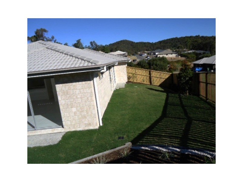 1 & 2/2 Portimao Court, Oxenford QLD 4210