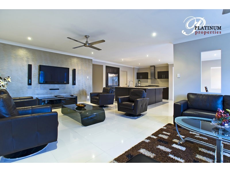 21 Viewridge Way, Molendinar QLD 4214