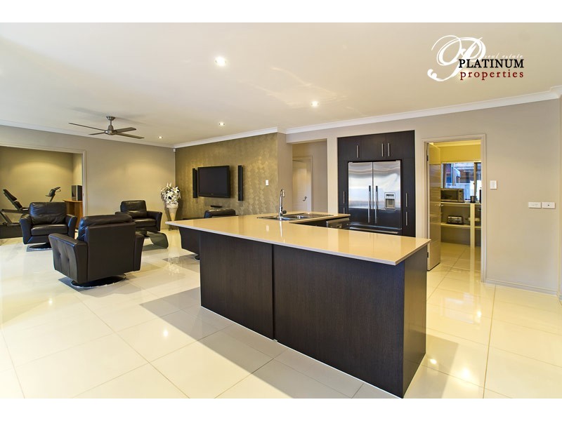 21 Viewridge Way, Molendinar QLD 4214