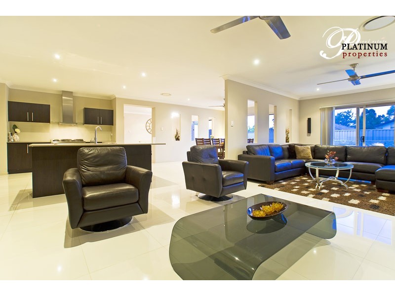 21 Viewridge Way, Molendinar QLD 4214