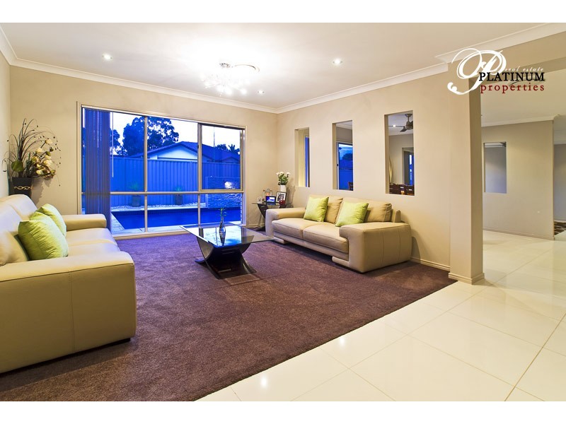 21 Viewridge Way, Molendinar QLD 4214