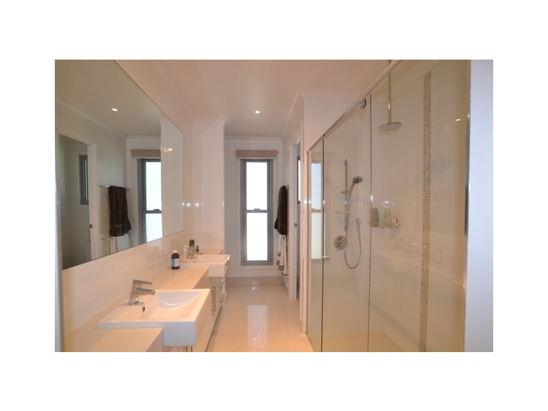 39 Monarch Place, Mons QLD 4556