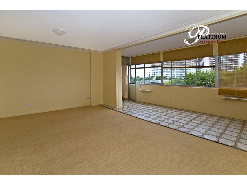 1/554 Marine Parade, Biggera Waters QLD 4216