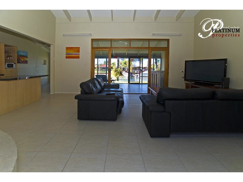 57 Oxley Drive, Paradise Point QLD 4216