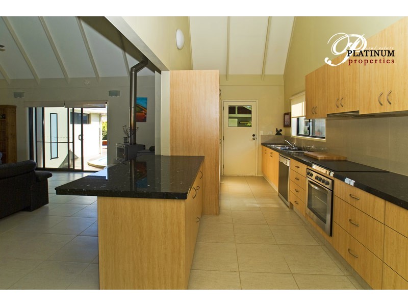 57 Oxley Drive, Paradise Point QLD 4216