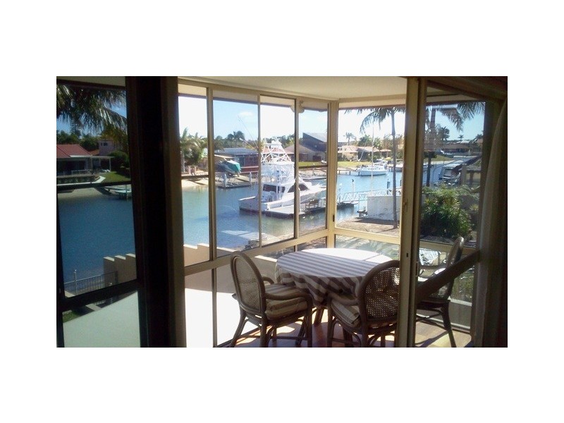 50 Lindsay Parade, Paradise Point QLD 4216