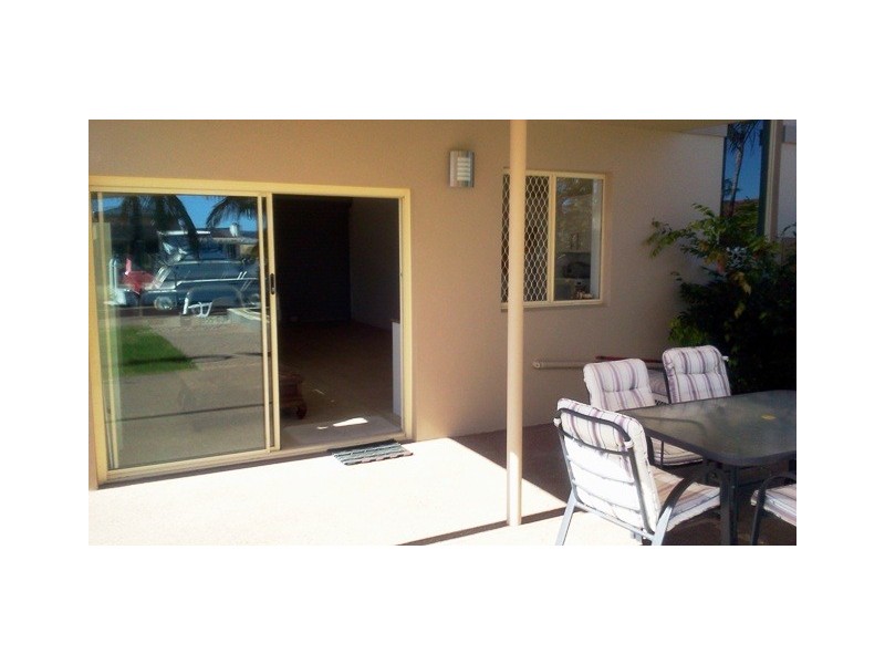 50 Lindsay Parade, Paradise Point QLD 4216