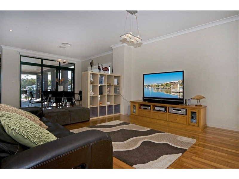 12 Buccaneer Way, Coomera Waters QLD 4209