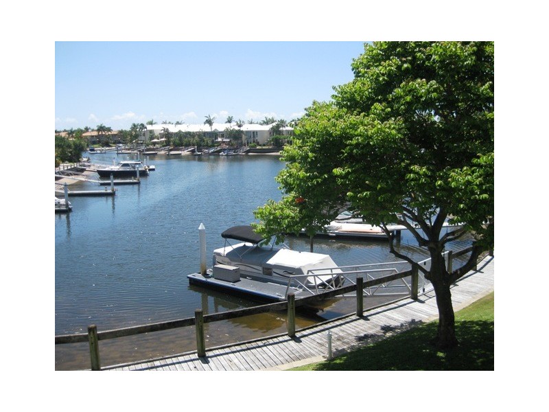 8/75 Morala Avenue, Runaway Bay QLD 4216