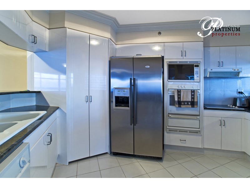 Level 10 35/5 Bayview Street, Runaway Bay QLD 4216