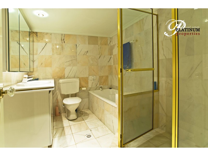 Level 10 35/5 Bayview Street, Runaway Bay QLD 4216