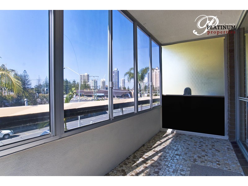 Level 2 12/19-21 Armrick Avenue, Broadbeach QLD 4218