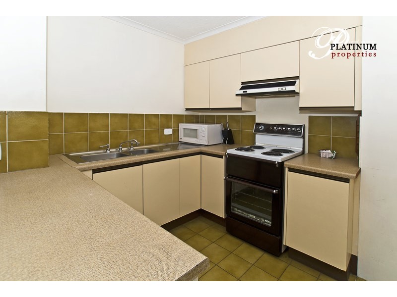 9B/114 Marine Parade, Southport QLD 4215