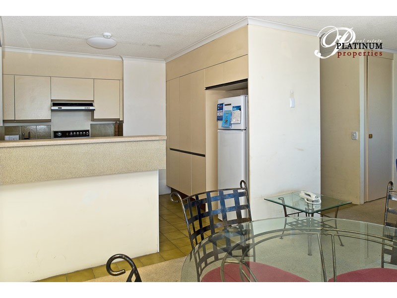 9B/114 Marine Parade, Southport QLD 4215