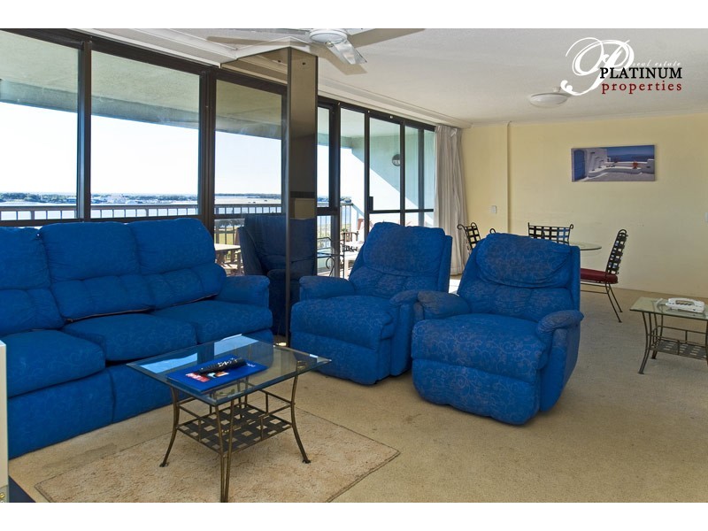 9B/114 Marine Parade, Southport QLD 4215