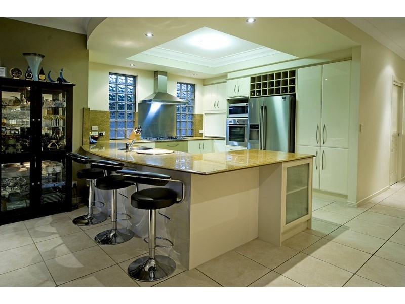 2322 Cressbrook Drive, Hope Island QLD 4212